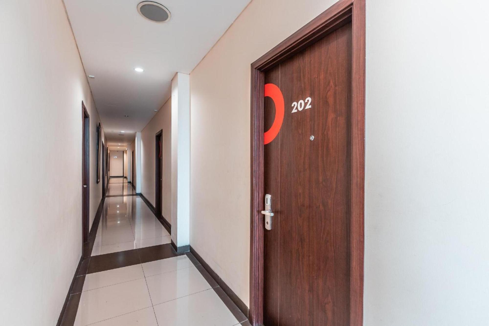 Collection O Hotel Igloo Bekasi Exterior foto