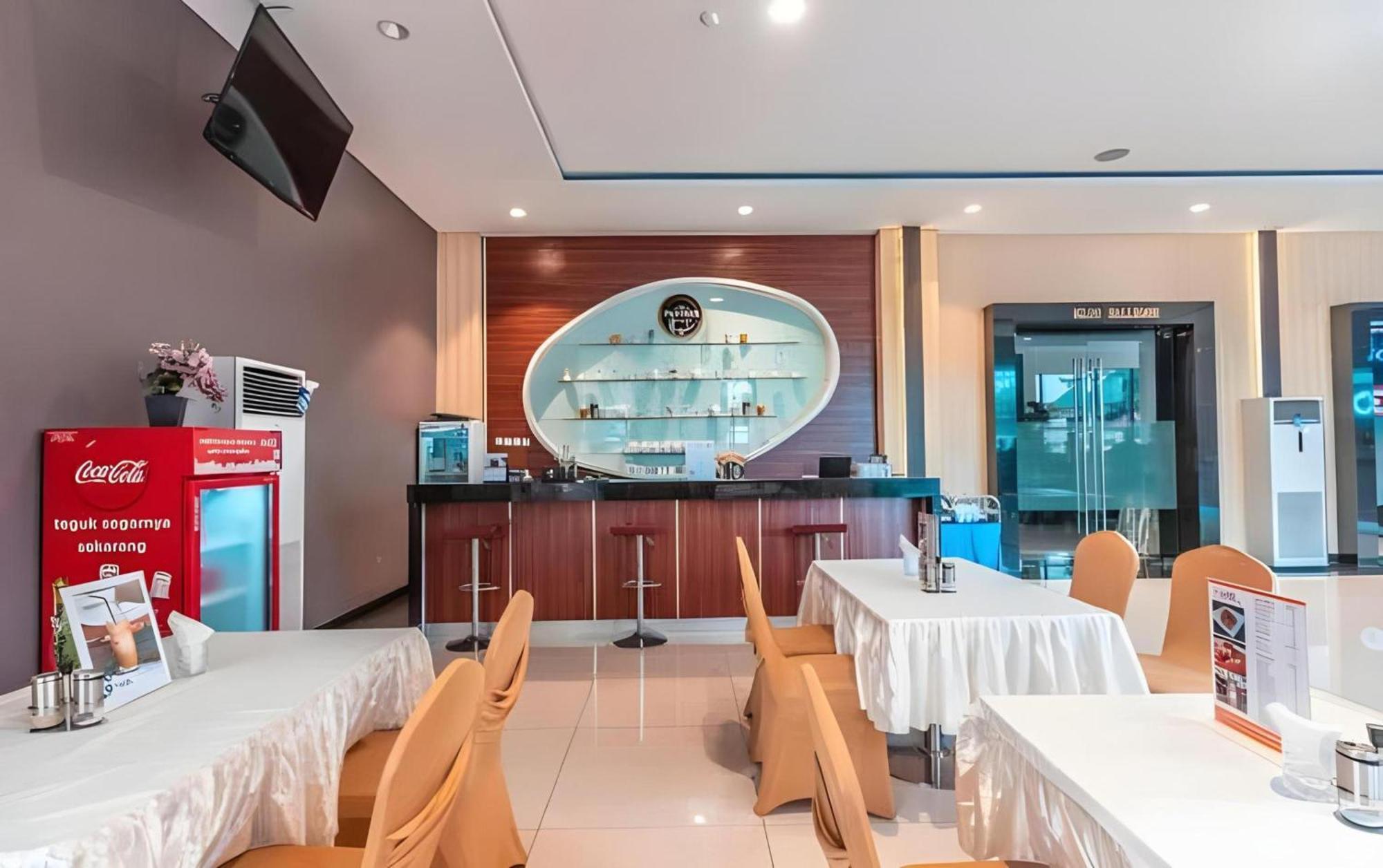 Collection O Hotel Igloo Bekasi Exterior foto